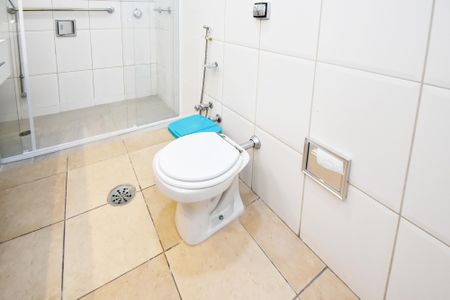 Apartamento à venda com 173m², 3 quartos e 1 vaga Apartamento à venda com 173m², 3 quartos e 1 vagaBanheiro Social