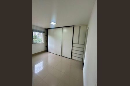 Apartamento à venda com 72m², 2 quartos e 1 vaga