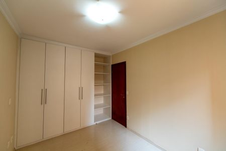 Apartamento à venda com 68m², 2 quartos e 2 vagasQuarto 2