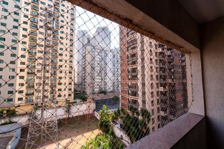 Apartamento à venda com 68m², 2 quartos e 2 vagasVaranda da sala