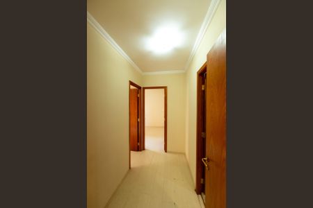 Apartamento à venda com 68m², 2 quartos e 2 vagasCorredor