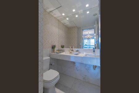 Apartamento à venda com 155m², 4 quartos e 3 vagas Apartamento à venda com 155m², 4 quartos e 3 vagasLavabo