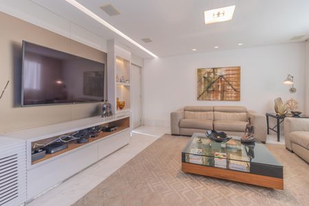 Apartamento à venda com 155m², 4 quartos e 3 vagas Apartamento à venda com 155m², 4 quartos e 3 vagasSala