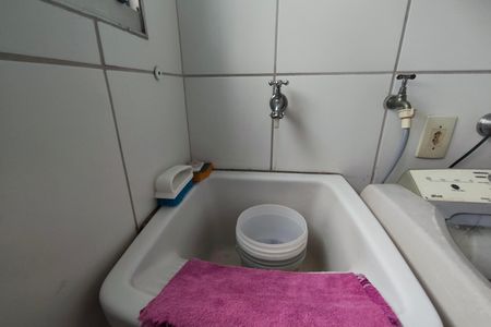 Apartamento à venda com 70m², 2 quartos e 1 vagaÁrea de Serviço