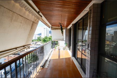 Apartamento à venda com 119m², 3 quartos e 1 vaga Apartamento à venda com 119m², 3 quartos e 1 vagaVaranda da Sala