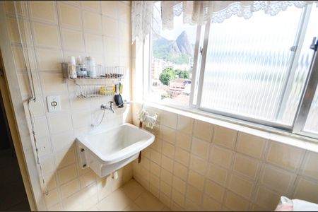 Apartamento à venda com 119m², 3 quartos e 1 vaga Apartamento à venda com 119m², 3 quartos e 1 vagaÁrea de Serviço