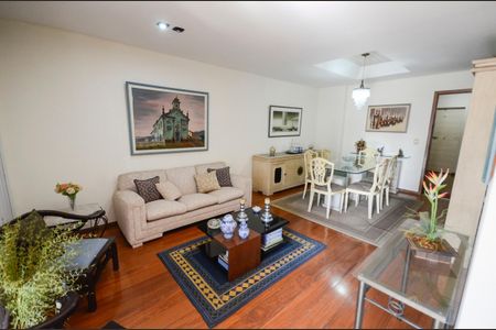 Apartamento à venda com 119m², 3 quartos e 1 vaga Apartamento à venda com 119m², 3 quartos e 1 vagaSala