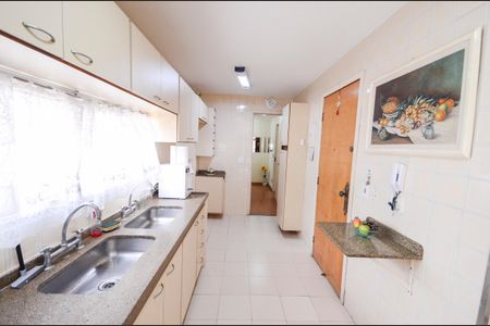 Apartamento à venda com 119m², 3 quartos e 1 vaga Apartamento à venda com 119m², 3 quartos e 1 vagaCozinha