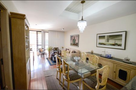 Apartamento à venda com 119m², 3 quartos e 1 vaga Apartamento à venda com 119m², 3 quartos e 1 vagaSala