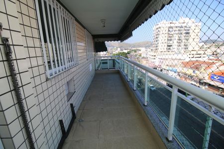 Apartamento à venda com 98m², 3 quartos e 2 vagasVaranda