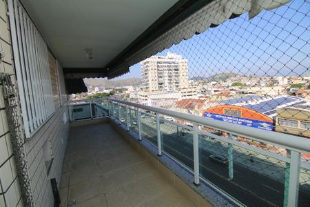Apartamento à venda com 98m², 3 quartos e 2 vagasVaranda