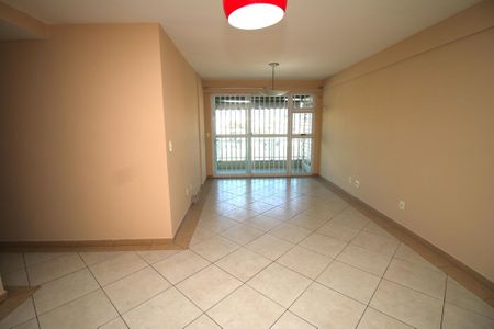 Apartamento à venda com 98m², 3 quartos e 2 vagasSala