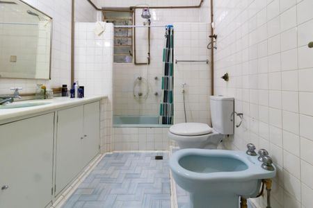 Apartamento à venda com 293m², 3 quartos e sem vaga Apartamento à venda com 293m², 3 quartos e sem vagaBanheiro social 2