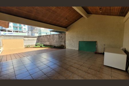 Casa à venda com 1000m², 3 quartos e 4 vagasGaragem