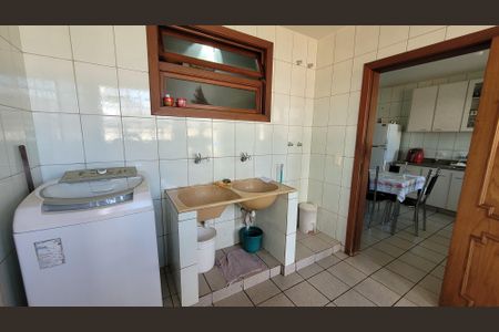 Casa à venda com 1000m², 3 quartos e 4 vagasÁrea de Serviço