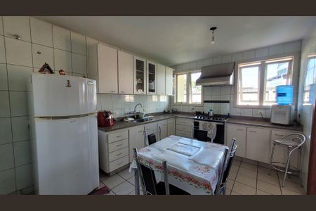 Casa à venda com 1000m², 3 quartos e 4 vagasCozinha