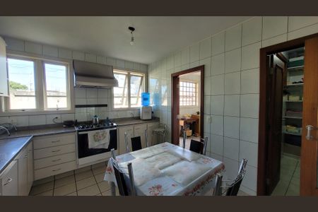 Casa à venda com 1000m², 3 quartos e 4 vagasCozinha