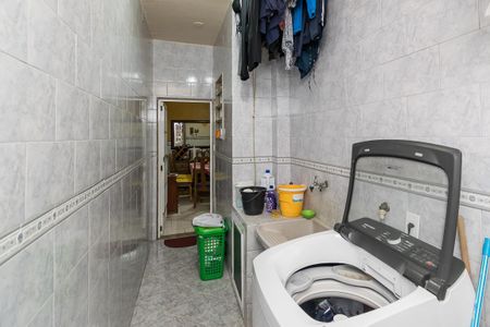 Casa à venda com 168m², 4 quartos e sem vagaÁrea de Serviço