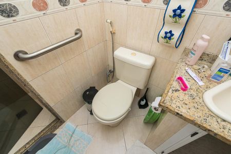 Casa à venda com 168m², 4 quartos e sem vagaBanheiro da Suíte