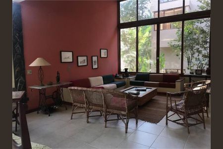 Casa à venda com 489m², 6 quartos e 4 vagas