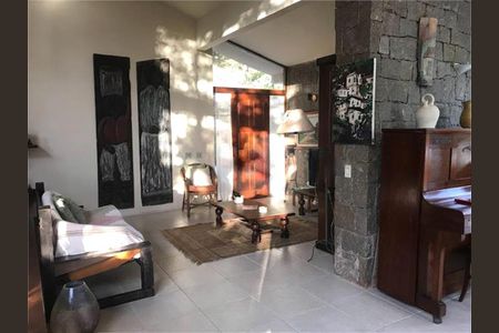 Casa à venda com 489m², 6 quartos e 4 vagas