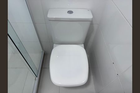 Apartamento à venda com 180m², 3 quartos e 3 vagas Apartamento à venda com 180m², 3 quartos e 3 vagasBanheiro Social