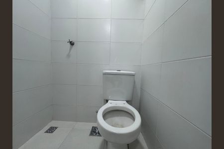 Apartamento à venda com 180m², 3 quartos e 3 vagas Apartamento à venda com 180m², 3 quartos e 3 vagasCozinha e Área de Serviço - Banheiro