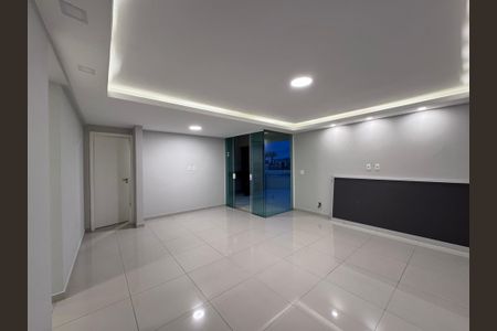 Apartamento à venda com 180m², 3 quartos e 3 vagas Apartamento à venda com 180m², 3 quartos e 3 vagasSala
