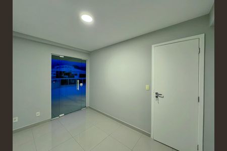 Apartamento à venda com 180m², 3 quartos e 3 vagas Apartamento à venda com 180m², 3 quartos e 3 vagasQuarto