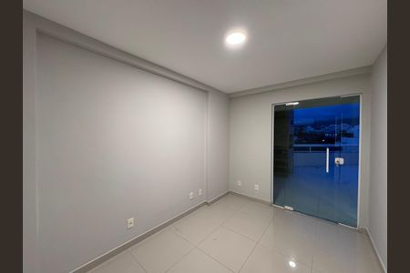 Apartamento à venda com 180m², 3 quartos e 3 vagas Apartamento à venda com 180m², 3 quartos e 3 vagasQuarto