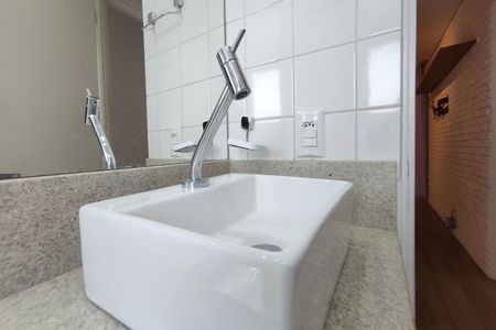 Apartamento à venda com 48m², 2 quartos e 1 vaga Apartamento à venda com 48m², 2 quartos e 1 vagaBanheiro