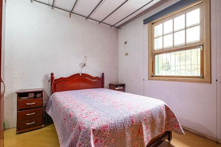 Casa à venda com 239m², 2 quartos e 4 vagas Casa à venda com 239m², 2 quartos e 4 vagasQuarto 1