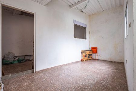 Casa à venda com 239m², 2 quartos e 4 vagas Casa à venda com 239m², 2 quartos e 4 vagasQuintal - Edícula 1