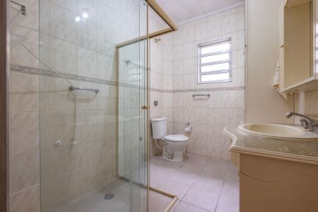 Casa à venda com 239m², 2 quartos e 4 vagas Casa à venda com 239m², 2 quartos e 4 vagasBanheiro Social