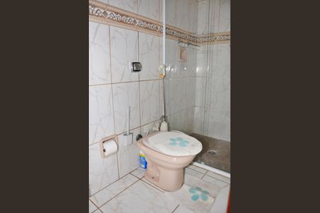 Casa à venda com 532m², 3 quartos e 4 vagasDetalhe - Banheiro Social com Banheira