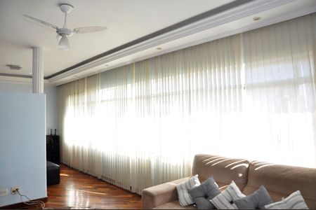 Casa à venda com 532m², 3 quartos e 4 vagasDetalhe - Sala