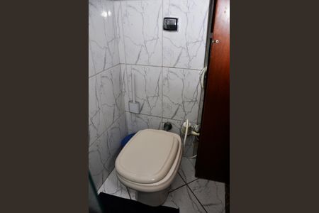 Casa à venda com 532m², 3 quartos e 4 vagasDetalhe - Banheiro Social