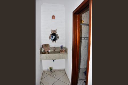 Casa à venda com 532m², 3 quartos e 4 vagasDetalhe - Banheiro Social