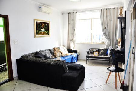 Casa à venda com 532m², 3 quartos e 4 vagasDetalhe - Sala