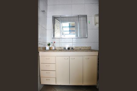 Casa à venda com 532m², 3 quartos e 4 vagasDetalhe - Banheiro Social