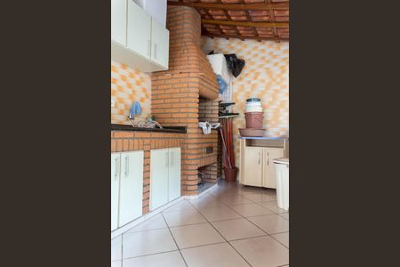 Casa à venda com 280m², 4 quartos e 4 vagas Casa à venda com 280m², 4 quartos e 4 vagasQuintal