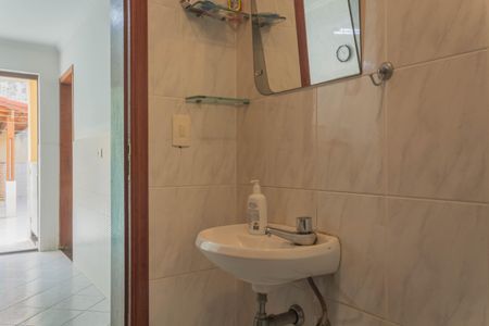 Casa à venda com 280m², 4 quartos e 4 vagas Casa à venda com 280m², 4 quartos e 4 vagasBanheiro de Serviço