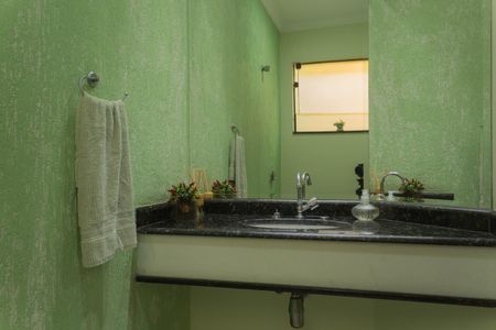 Casa à venda com 280m², 4 quartos e 4 vagas Casa à venda com 280m², 4 quartos e 4 vagasLavabo