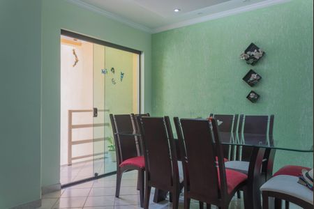 Casa à venda com 280m², 4 quartos e 4 vagas Casa à venda com 280m², 4 quartos e 4 vagasCopa