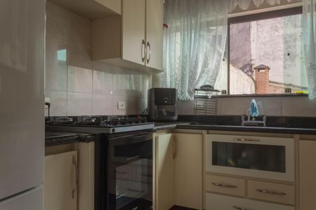 Casa à venda com 280m², 4 quartos e 4 vagas Casa à venda com 280m², 4 quartos e 4 vagasCozinha