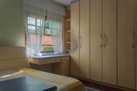 Casa à venda com 280m², 4 quartos e 4 vagas Casa à venda com 280m², 4 quartos e 4 vagasSuíte 3