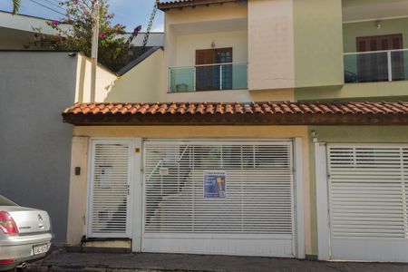 Casa à venda com 280m², 4 quartos e 4 vagas Casa à venda com 280m², 4 quartos e 4 vagasFachada