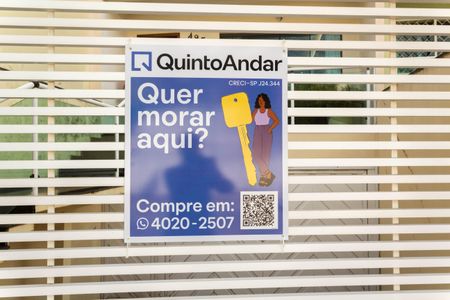 Casa à venda com 280m², 4 quartos e 4 vagas Casa à venda com 280m², 4 quartos e 4 vagasFachada