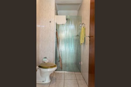 Casa à venda com 280m², 4 quartos e 4 vagas Casa à venda com 280m², 4 quartos e 4 vagasBanheiro de Serviço