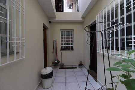 Casa para alugar com 276m², 4 quartos e 6 vagasQuintal